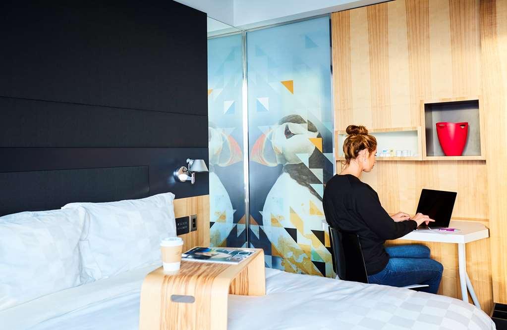 Alt Hotel St. John'S Interior photo